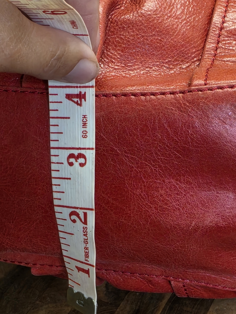 Badgley Mischka Women's Red Leather Shoulder Bag - Picture 10 of 11